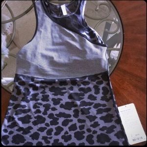 Lulu lemon black tank with sports bra nwt sz 8